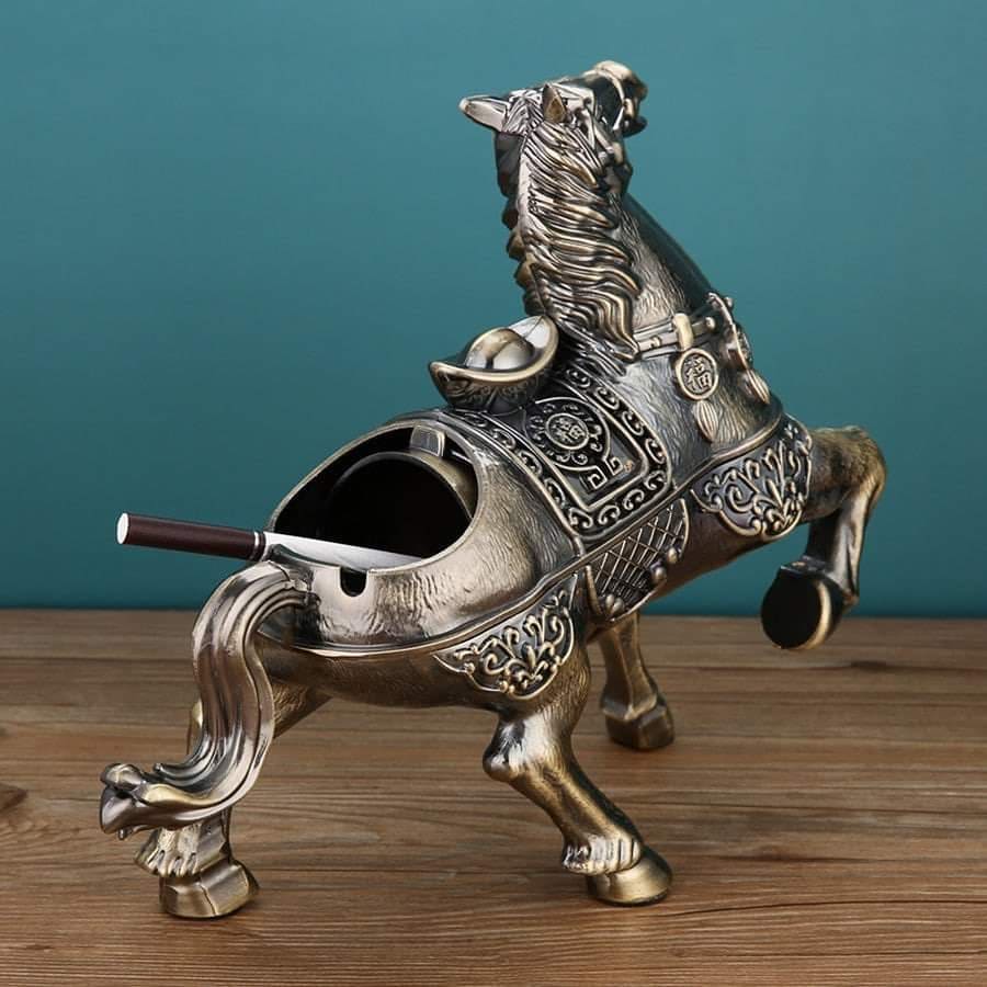 Horse Shape Ashtray, Vintage Style Cigarette Ashtray, Home Decoration Crafts. Fortune Horse Ash Holder With Lid Horse Shape Ashtray, Vintage Style Cigarette Ashtray, Home Decoration Crafts. Fortune Horse Ash Holder With Lid
